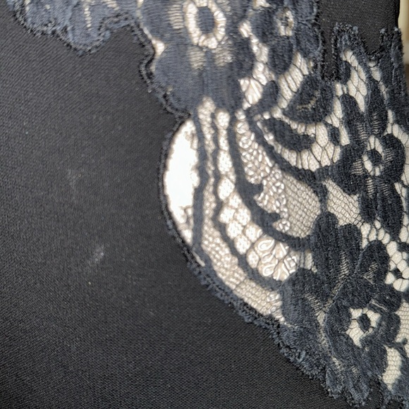 Dolce & Gabbana Sleeveless Blouse w/ Lace Inset - Picture 6 of 10